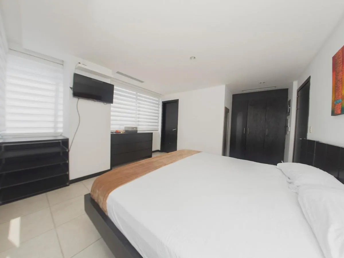 #2 Suite Luxury - Puerto Santa Ana Guayaquil 0*,  Ekvádor